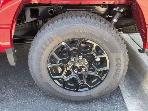 RUBY RED METALLIC TINTED CC 2026 Ford F-150 XLT