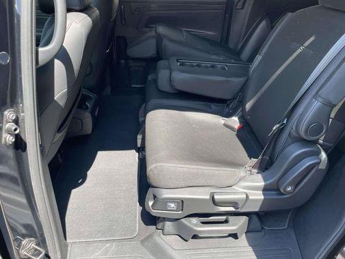 Crystal Black Pearl 2024 Honda Odyssey Sport