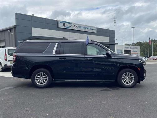 2024 Chevrolet Suburban LT