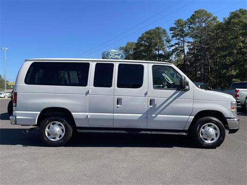 2014 Ford E350 Super Duty XLT