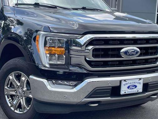 AGATE BLACK METALLIC 2021 Ford F-150 XLT