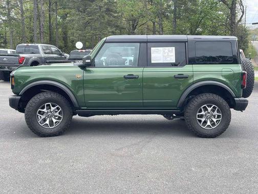 ERUPTION GREEN METALLIC 2025 Ford Bronco Badlands