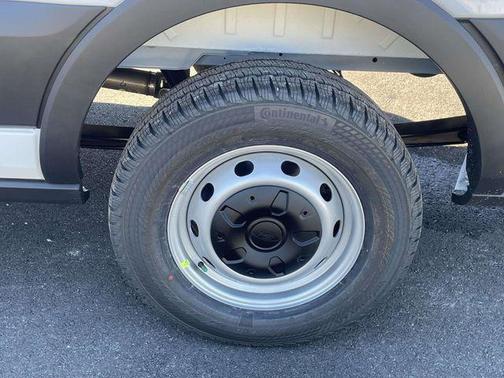 OXFORD WHITE 2026 Ford Transit-350 Base