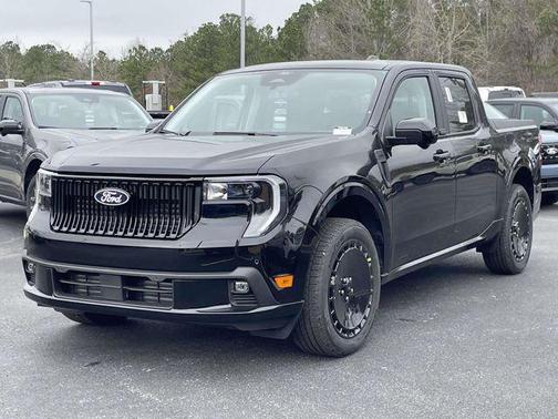 SHADOW BLACK 2026 Ford Maverick Lobo