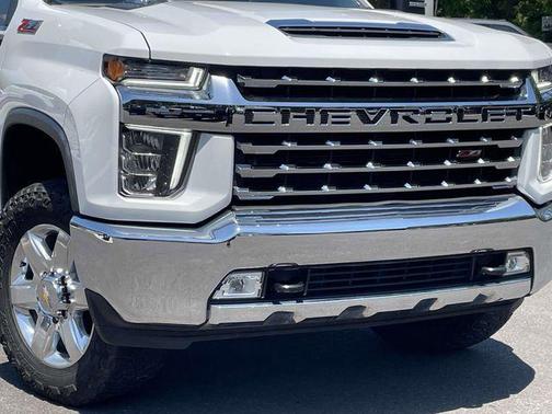 Summit White 2022 Chevrolet Silverado 2500 LTZ