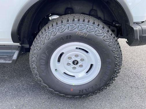 AVALANCHE GRAY 2026 Ford Bronco Heritage Edition