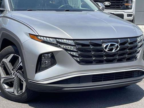 Shimmering Silver 2024 Hyundai TUCSON SEL