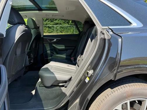 2023 Audi Q8 55 Premium Plus