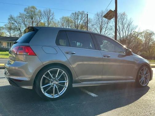 2017 Volkswagen Golf R 2.0T DSG