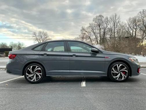 2022 Volkswagen Jetta GLI 2.0T Autobahn