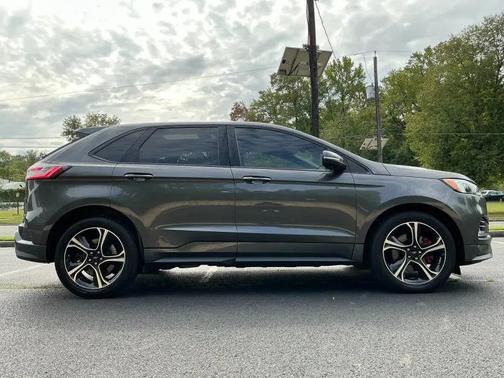 2019 Ford Edge ST