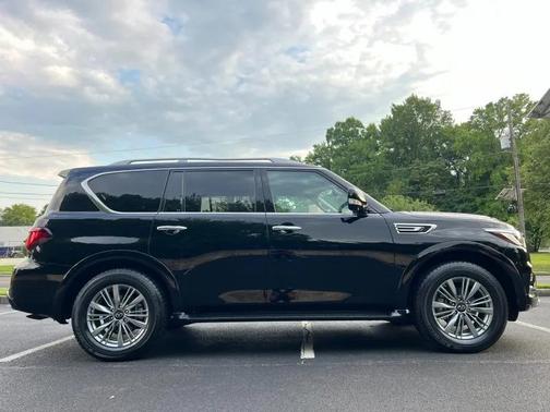 2021 INFINITI QX80 Luxe