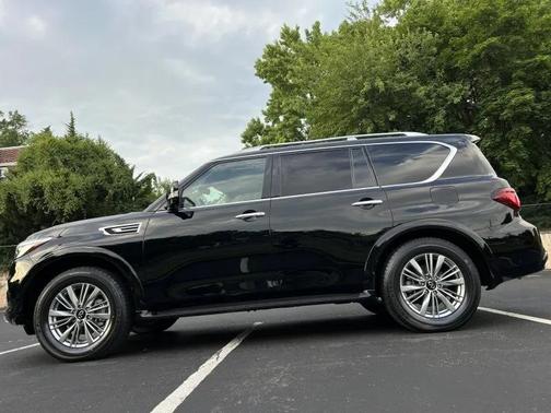 2021 INFINITI QX80 Luxe