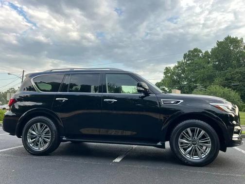 2021 INFINITI QX80 Luxe