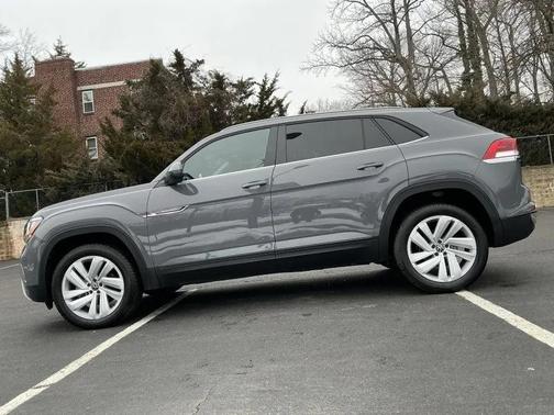 2021 Volkswagen Atlas Cross Sport 2.0T SE w/Technology 4MOTION