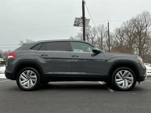 2021 Volkswagen Atlas Cross Sport 2.0T SE w/Technology 4MOTION