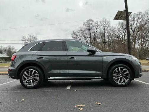2023 Audi Q5 45 S line Premium