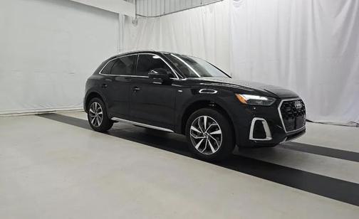 Mythos Black Metallic 2023 Audi Q5 45 S line Premium Plus