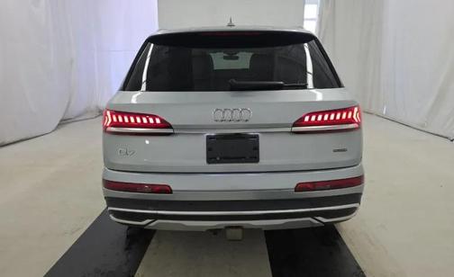 Satellite Silver Metallic 2023 Audi Q7 45 Premium