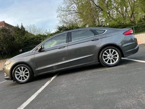 Magnetic 2017 Ford Fusion SE