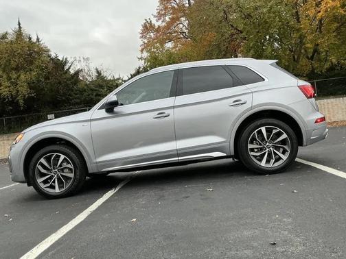 2022 Audi Q5 45 S line Premium Plus