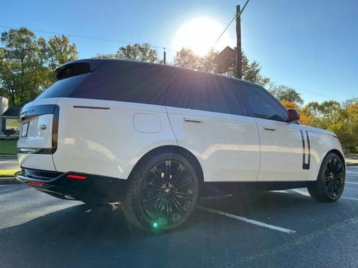 2023 Land Rover Range Rover P530 SE