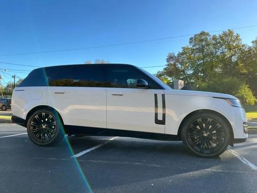 2023 Land Rover Range Rover P530 SE