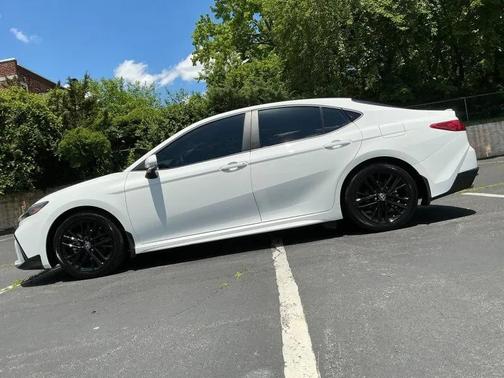 Ice Cap 2025 Toyota Camry SE
