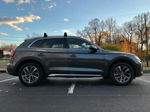 2022 Audi Q5 45 S line Premium