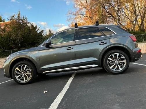 2022 Audi Q5 45 S line Premium