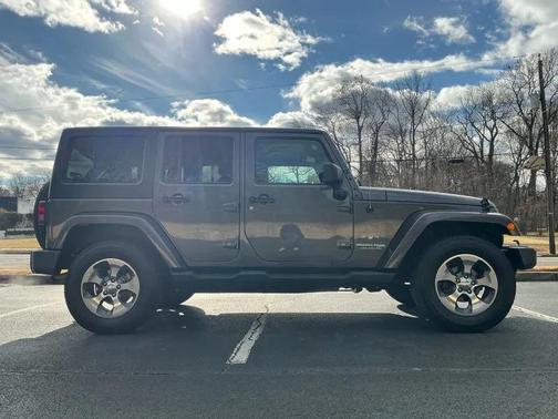2018 Jeep Wrangler JK Unlimited Sahara