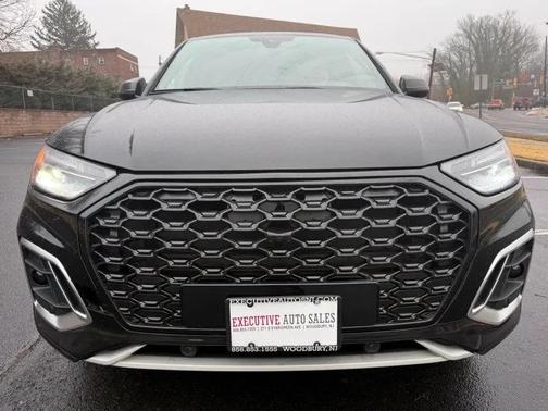 2022 Audi Q5 45 S line Premium