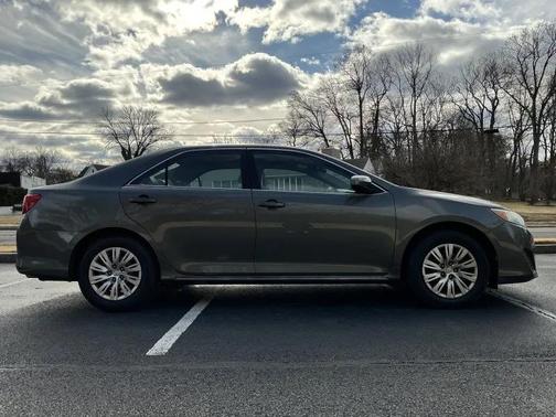2014 Toyota Camry LE