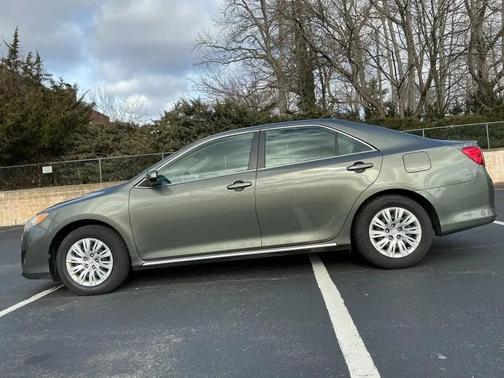 2014 Toyota Camry LE