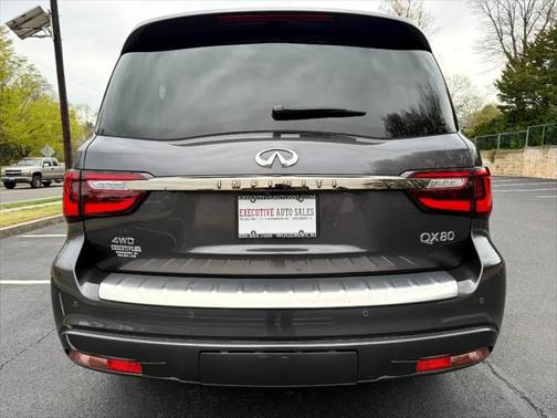 2023 INFINITI QX80 Luxe