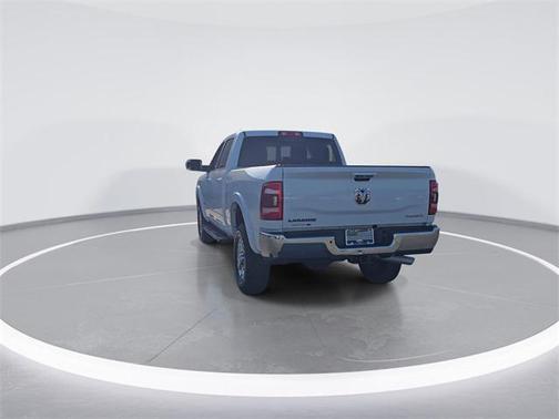 2020 RAM 2500 Laramie Crew Cab 4X4 6'4' Box