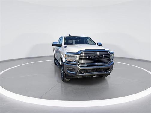 2020 RAM 2500 Laramie Crew Cab 4X4 6'4' Box