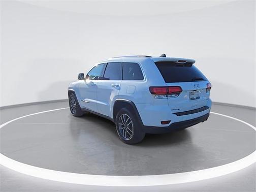 2020 Jeep Grand Cherokee Laredo