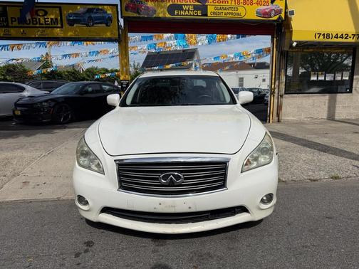 2011 INFINITI M37x Base