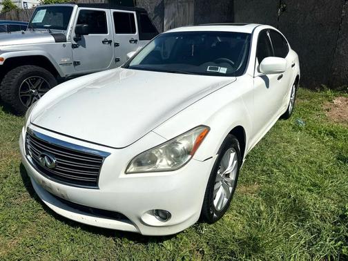2011 INFINITI M37x Base