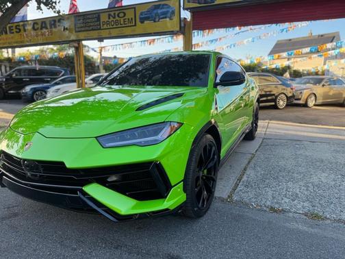 2024 Lamborghini Urus S