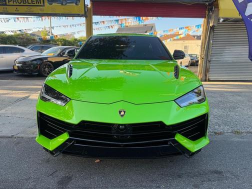 2024 Lamborghini Urus S