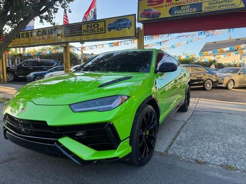 2024 Lamborghini Urus S