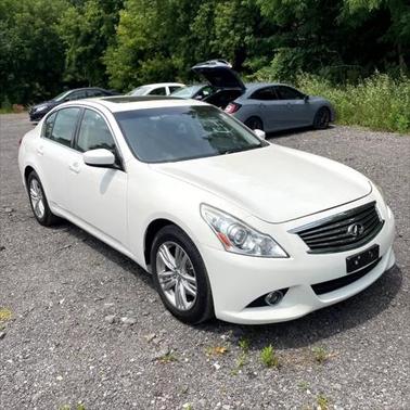 2015 INFINITI Q40 Base