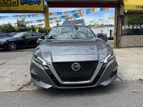 Gun Metallic 2022 Nissan Altima SR Intelligent AWD