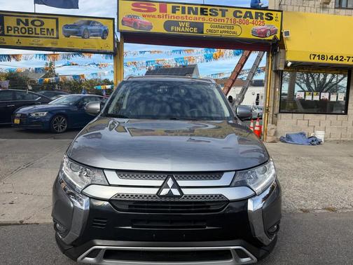 2020 Mitsubishi Outlander SE