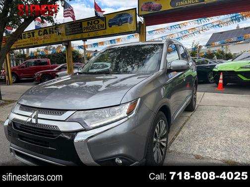 2020 Mitsubishi Outlander SE
