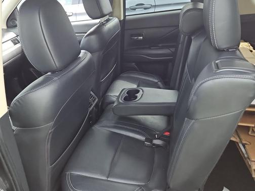 2020 Mitsubishi Outlander SE