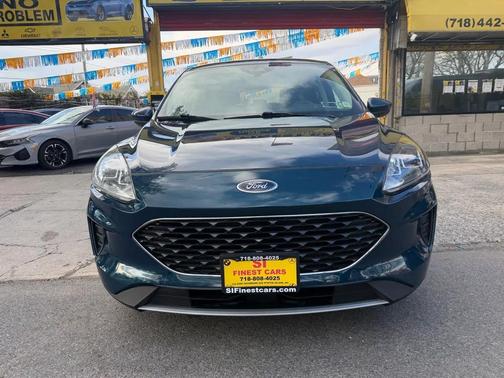 Dark Persian Green Metallic 2020 Ford Escape SE