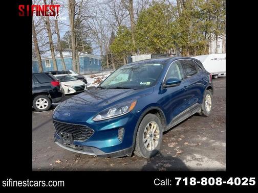 Dark Persian Green Metallic 2020 Ford Escape SE